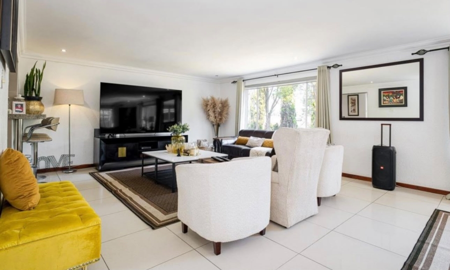 4 Bedroom Property for Sale in Douglasdale Gauteng