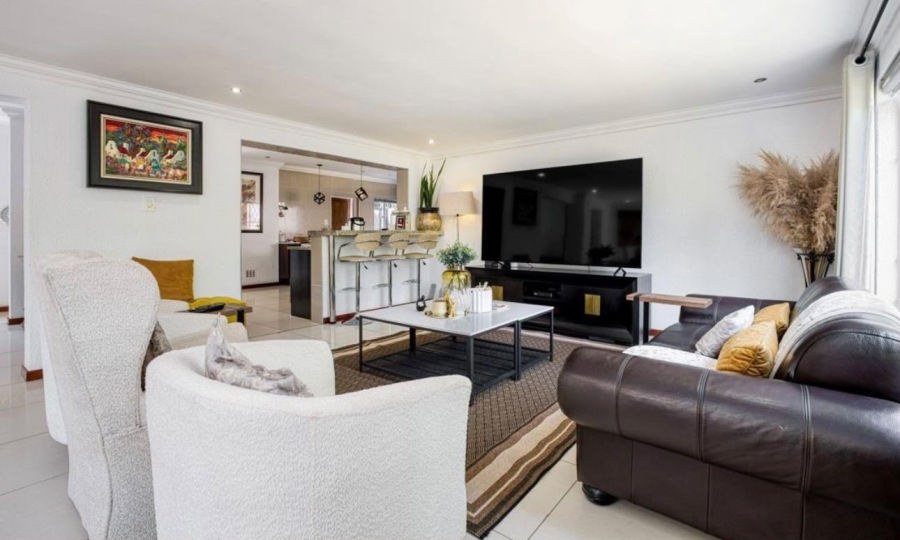 4 Bedroom Property for Sale in Douglasdale Gauteng