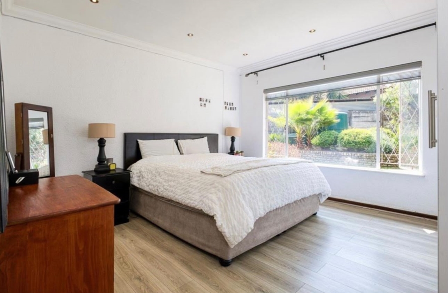 4 Bedroom Property for Sale in Douglasdale Gauteng