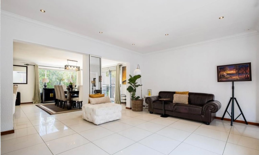4 Bedroom Property for Sale in Douglasdale Gauteng