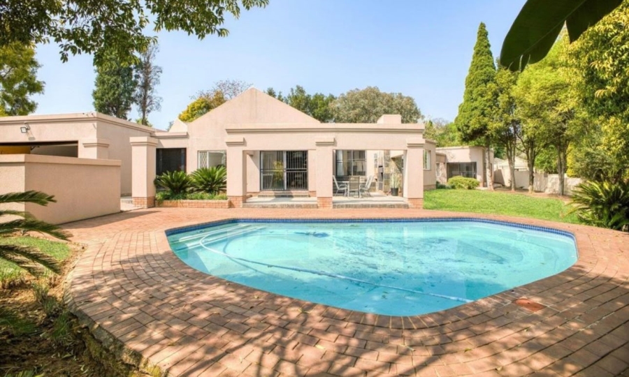 4 Bedroom Property for Sale in Douglasdale Gauteng