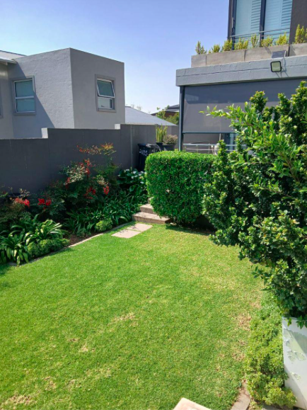 4 Bedroom Property for Sale in Helderfontein Estate Gauteng