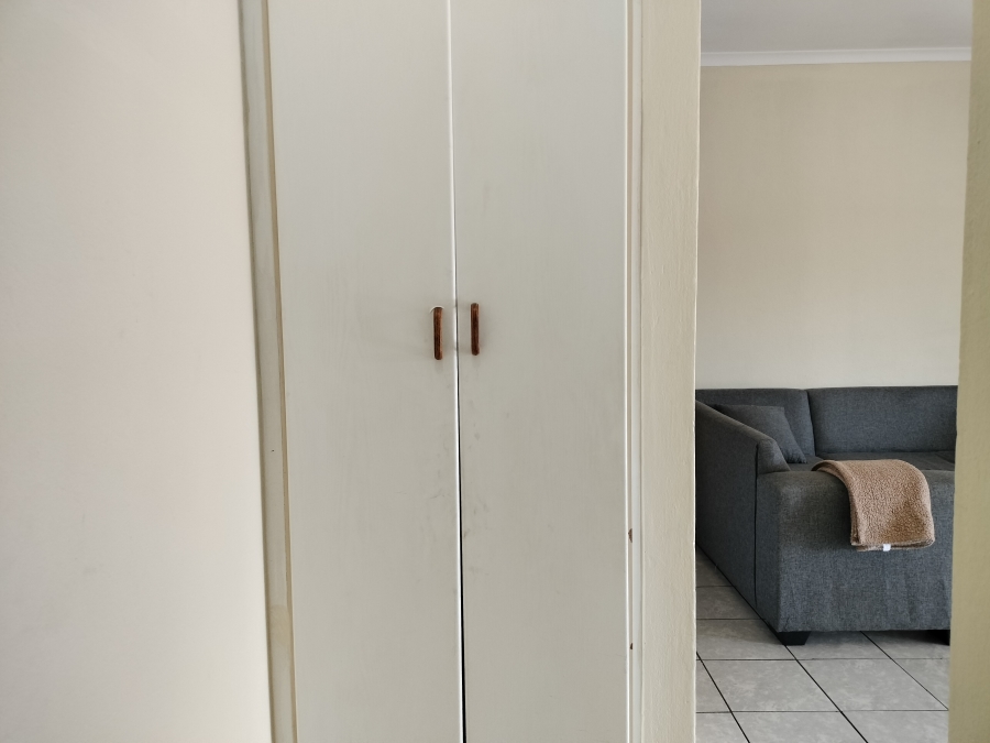 2 Bedroom Property for Sale in Erand Gardens Gauteng