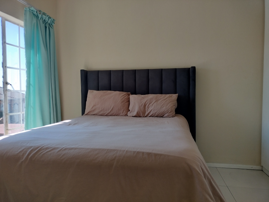 2 Bedroom Property for Sale in Erand Gardens Gauteng