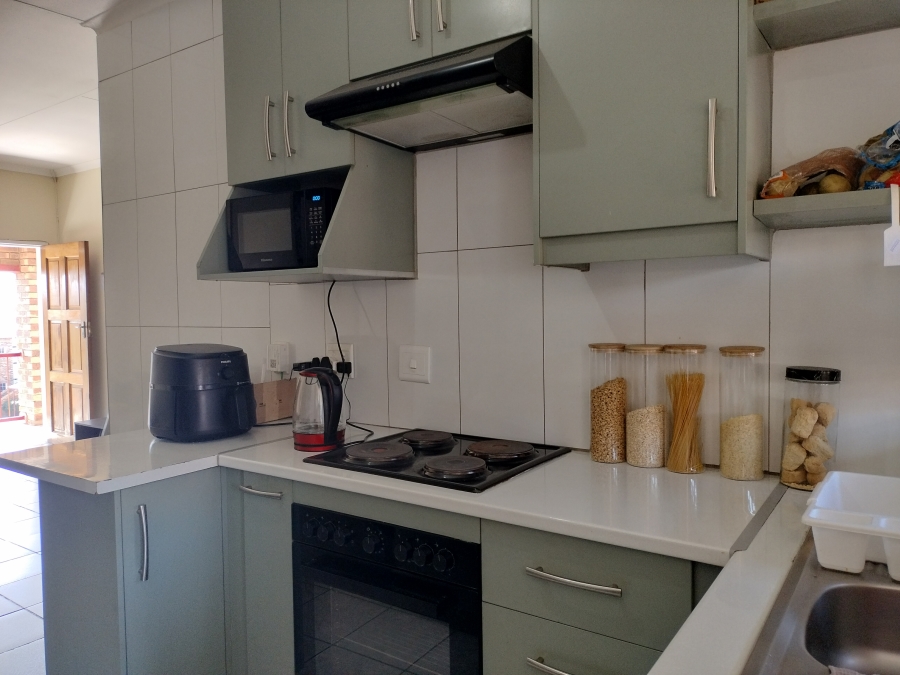 2 Bedroom Property for Sale in Erand Gardens Gauteng