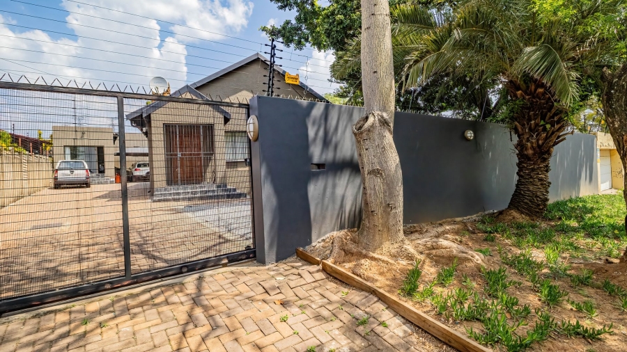 4 Bedroom Property for Sale in Illiondale Gauteng