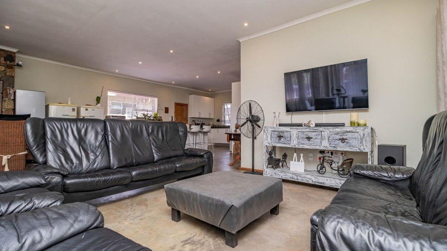 4 Bedroom Property for Sale in Illiondale Gauteng