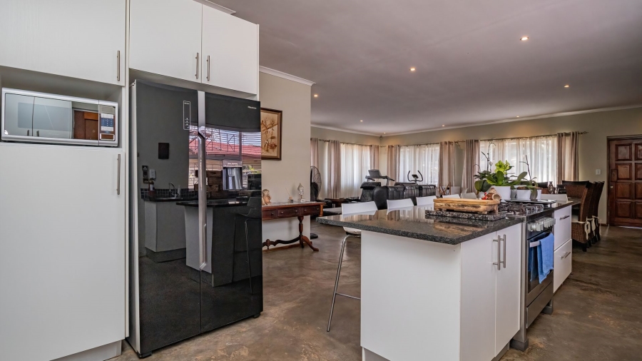 4 Bedroom Property for Sale in Illiondale Gauteng