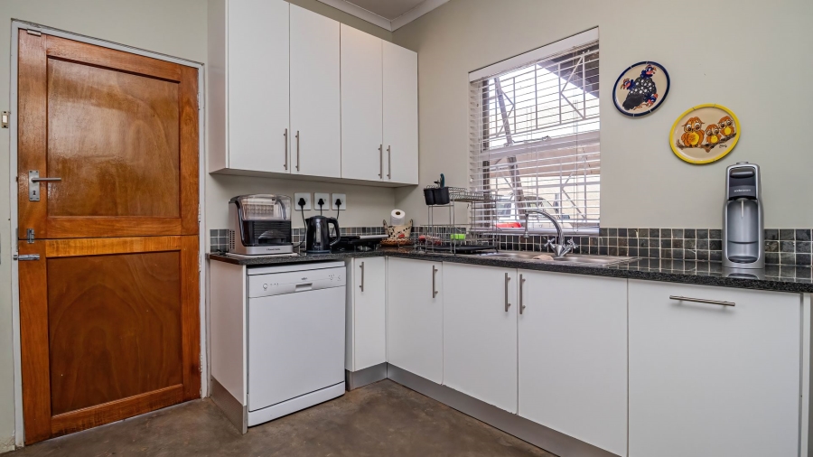 4 Bedroom Property for Sale in Illiondale Gauteng