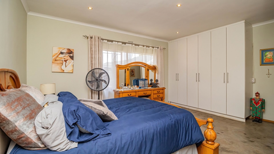 4 Bedroom Property for Sale in Illiondale Gauteng