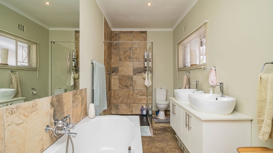 4 Bedroom Property for Sale in Illiondale Gauteng