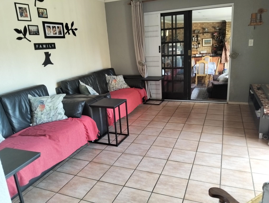 3 Bedroom Property for Sale in Moreleta Park Gauteng