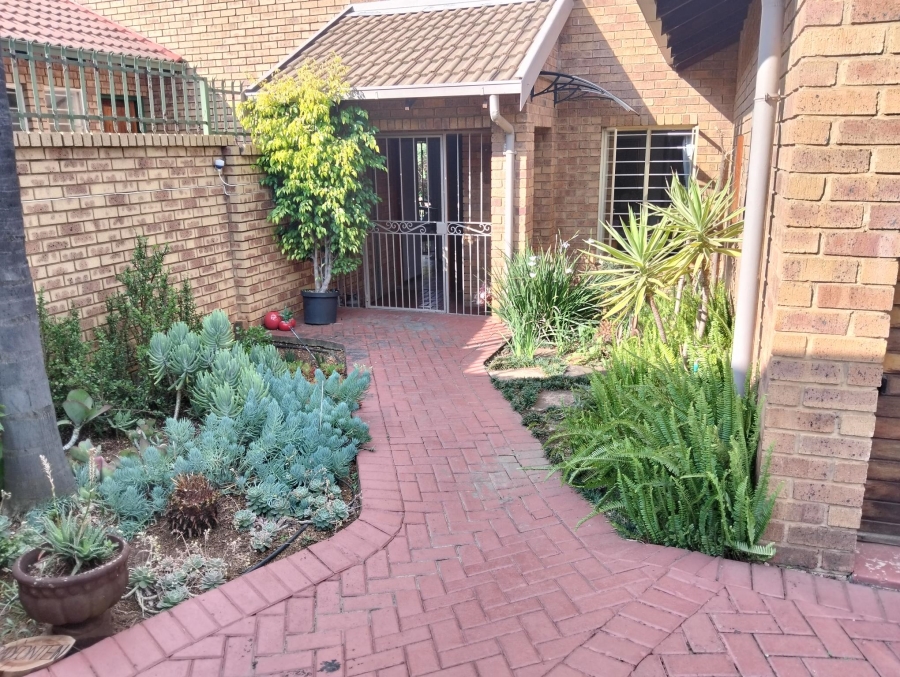 3 Bedroom Property for Sale in Moreleta Park Gauteng