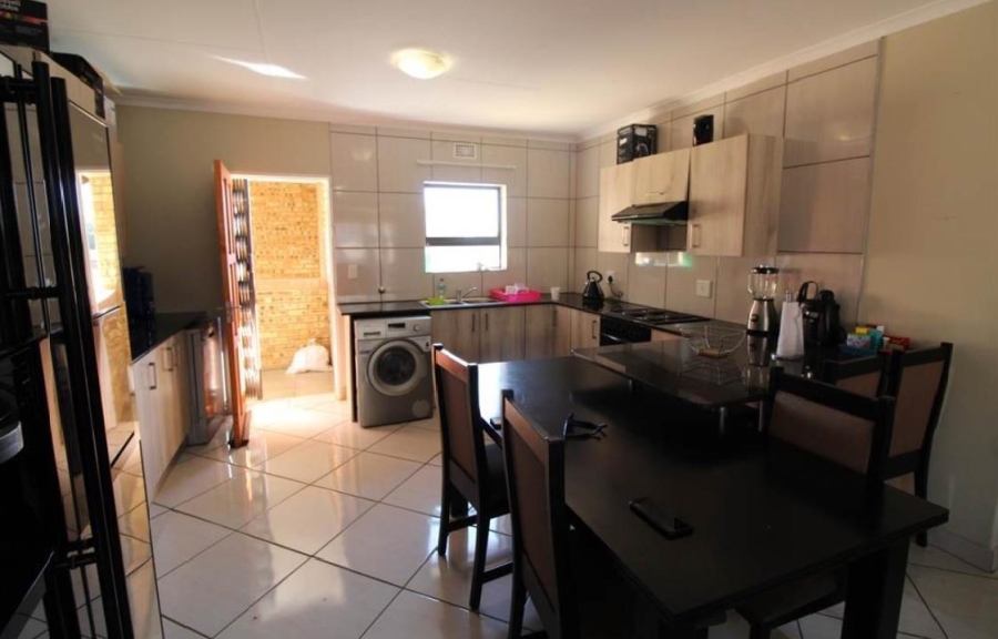 3 Bedroom Property for Sale in Goedeburg Gauteng
