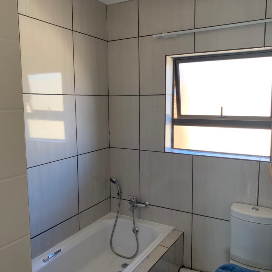 3 Bedroom Property for Sale in Goedeburg Gauteng