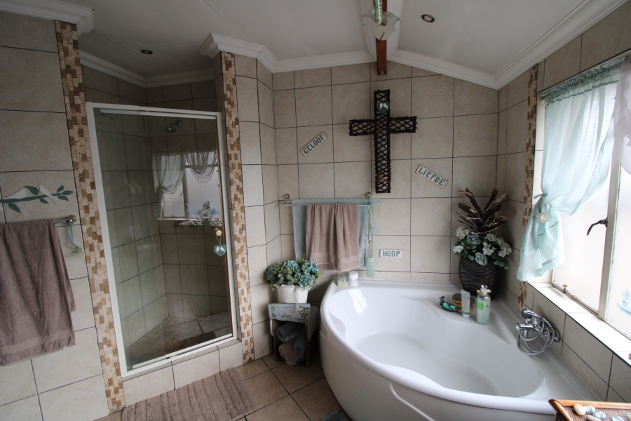 4 Bedroom Property for Sale in Wonderboom South Gauteng