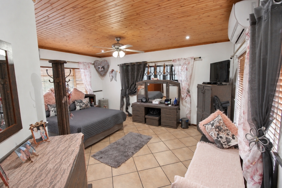 4 Bedroom Property for Sale in Wonderboom South Gauteng
