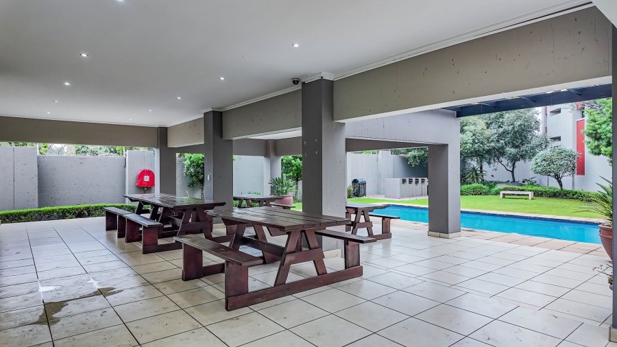 2 Bedroom Property for Sale in Sunninghill Gauteng