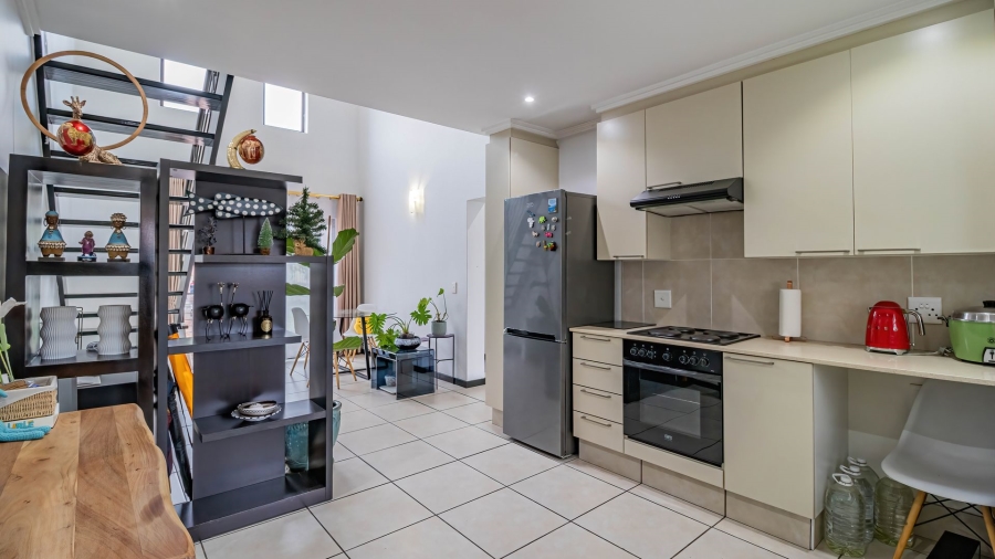 2 Bedroom Property for Sale in Sunninghill Gauteng