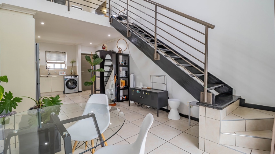 2 Bedroom Property for Sale in Sunninghill Gauteng