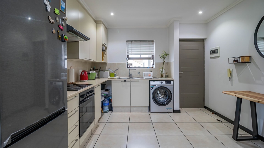 2 Bedroom Property for Sale in Sunninghill Gauteng