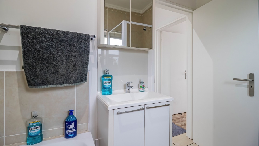 2 Bedroom Property for Sale in Sunninghill Gauteng