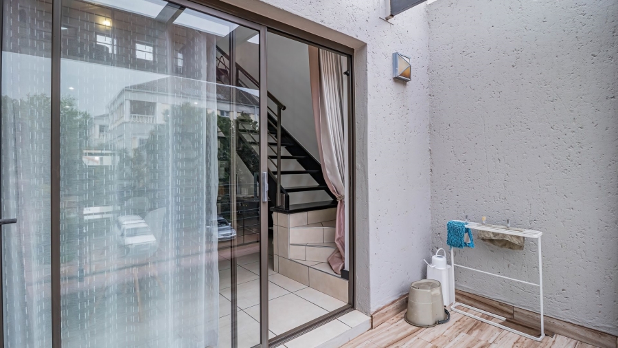 2 Bedroom Property for Sale in Sunninghill Gauteng