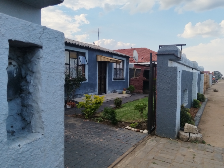 2 Bedroom Property for Sale in Sharpeville Gauteng