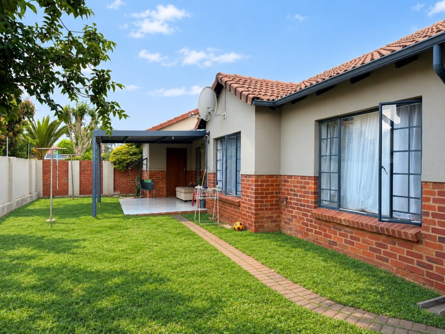To Let 3 Bedroom Property for Rent in Montana Gauteng