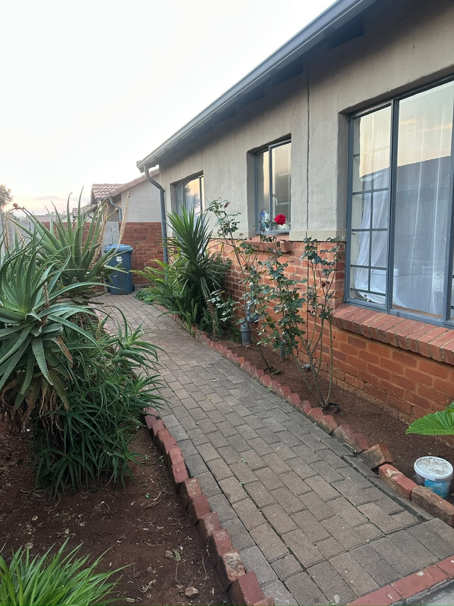 To Let 3 Bedroom Property for Rent in Montana Gauteng