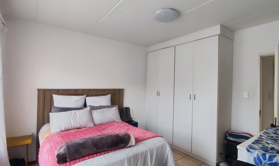 2 Bedroom Property for Sale in Parkrand Gauteng