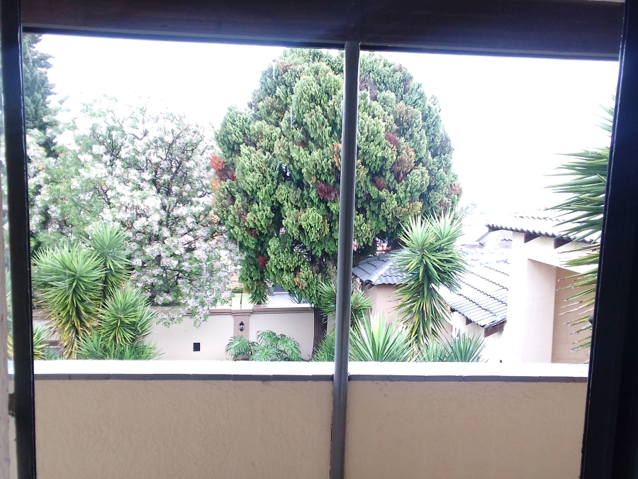 3 Bedroom Property for Sale in Mondeor Gauteng