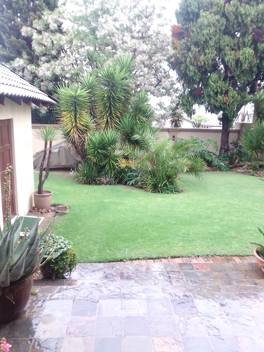 3 Bedroom Property for Sale in Mondeor Gauteng