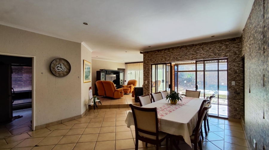 4 Bedroom Property for Sale in Glen Marais Gauteng