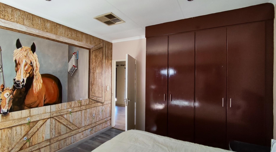 4 Bedroom Property for Sale in Glen Marais Gauteng