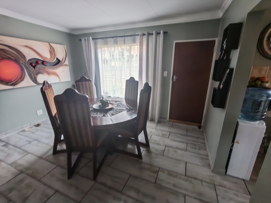 3 Bedroom Property for Sale in Dorandia Gauteng