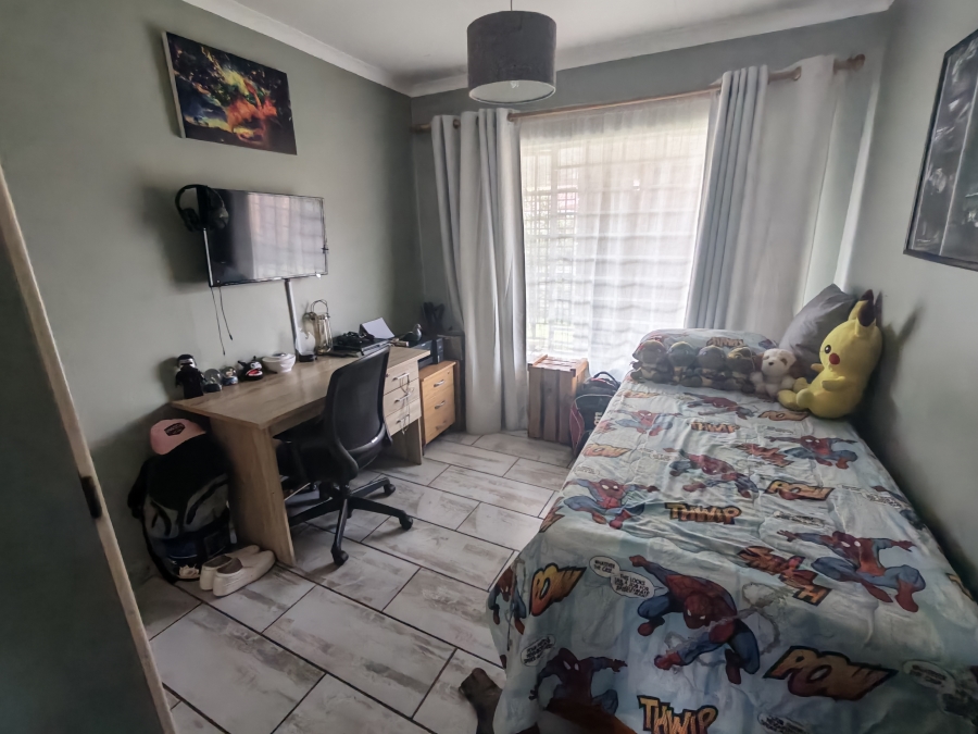 3 Bedroom Property for Sale in Dorandia Gauteng