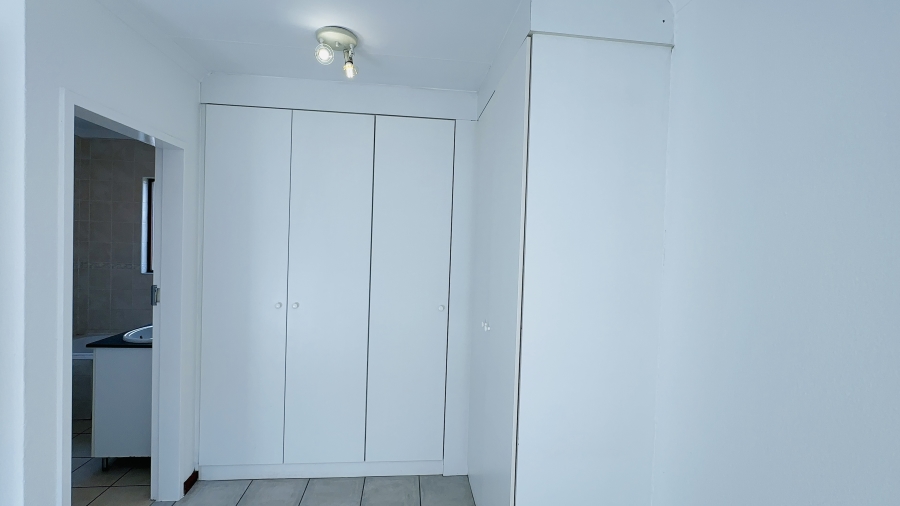 2 Bedroom Property for Sale in Helderwyk Gauteng