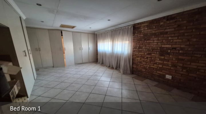 3 Bedroom Property for Sale in Crystal Park Gauteng