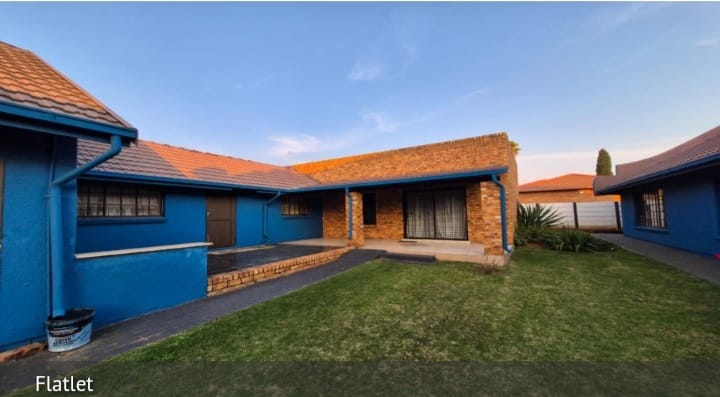 3 Bedroom Property for Sale in Crystal Park Gauteng