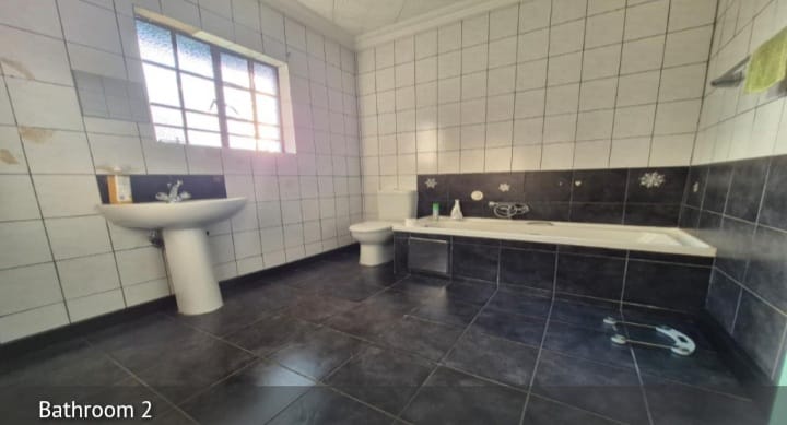 3 Bedroom Property for Sale in Crystal Park Gauteng