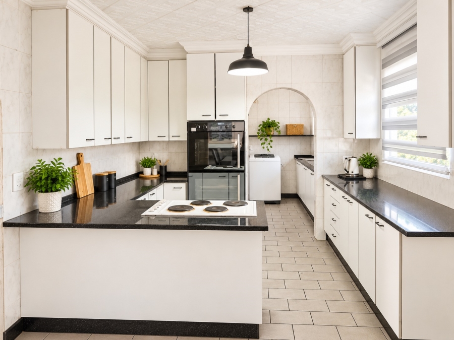 3 Bedroom Property for Sale in Crystal Park Gauteng