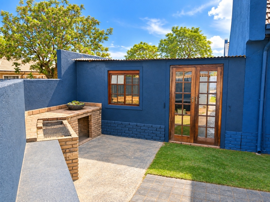 3 Bedroom Property for Sale in Crystal Park Gauteng