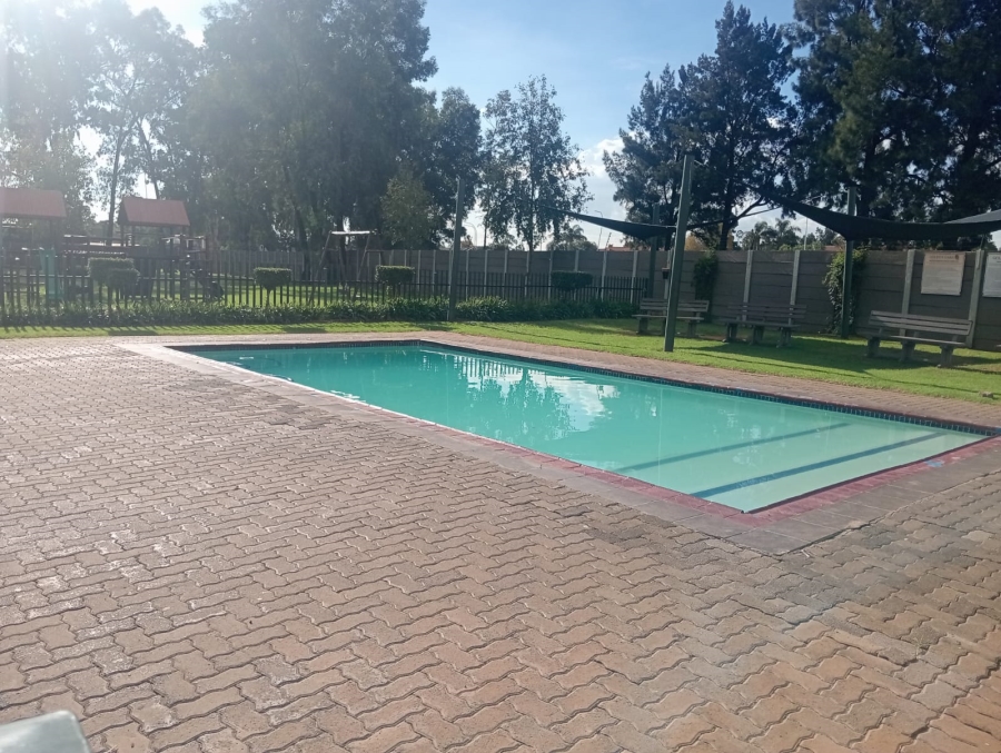 2 Bedroom Property for Sale in Comet Gauteng