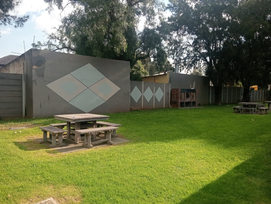 2 Bedroom Property for Sale in Comet Gauteng