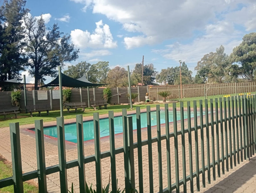 2 Bedroom Property for Sale in Comet Gauteng