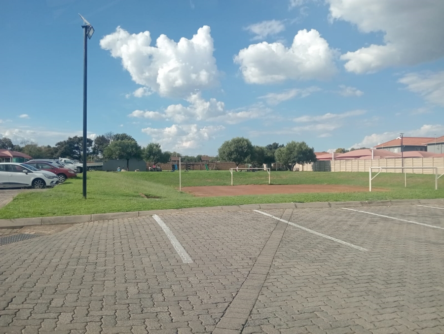 2 Bedroom Property for Sale in Comet Gauteng