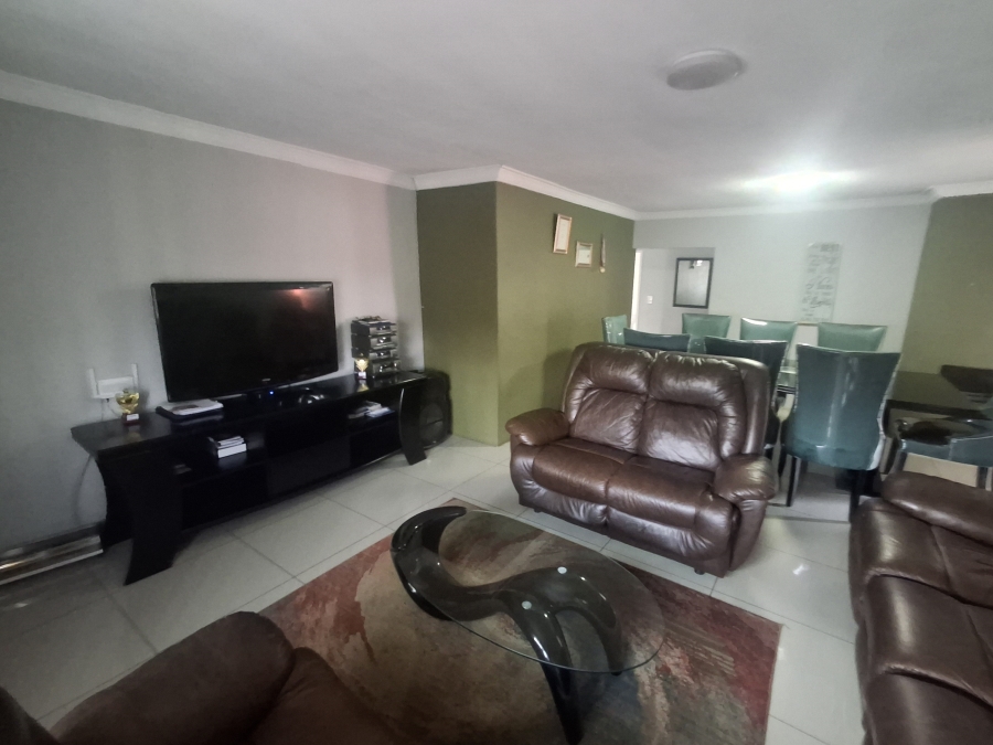 3 Bedroom Property for Sale in Vosloorus Ext 3 Gauteng