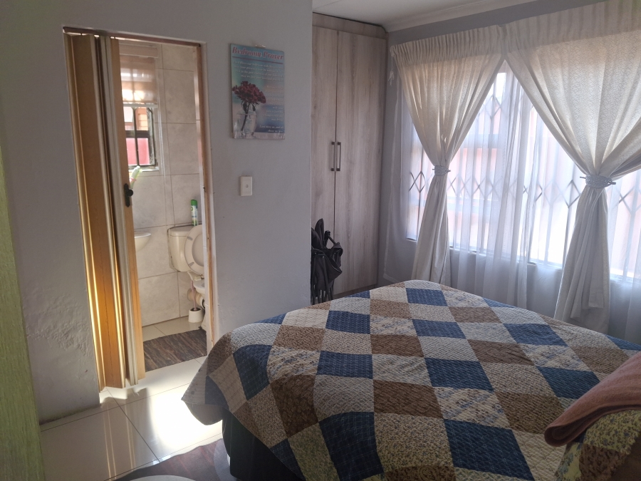 3 Bedroom Property for Sale in Vosloorus Ext 3 Gauteng