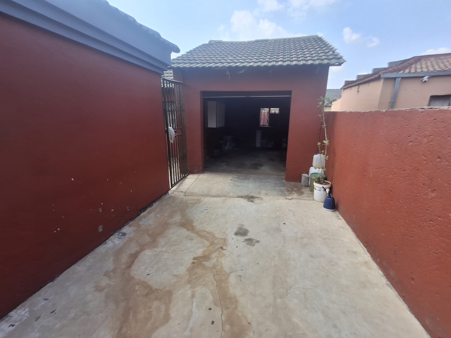 3 Bedroom Property for Sale in Vosloorus Ext 3 Gauteng